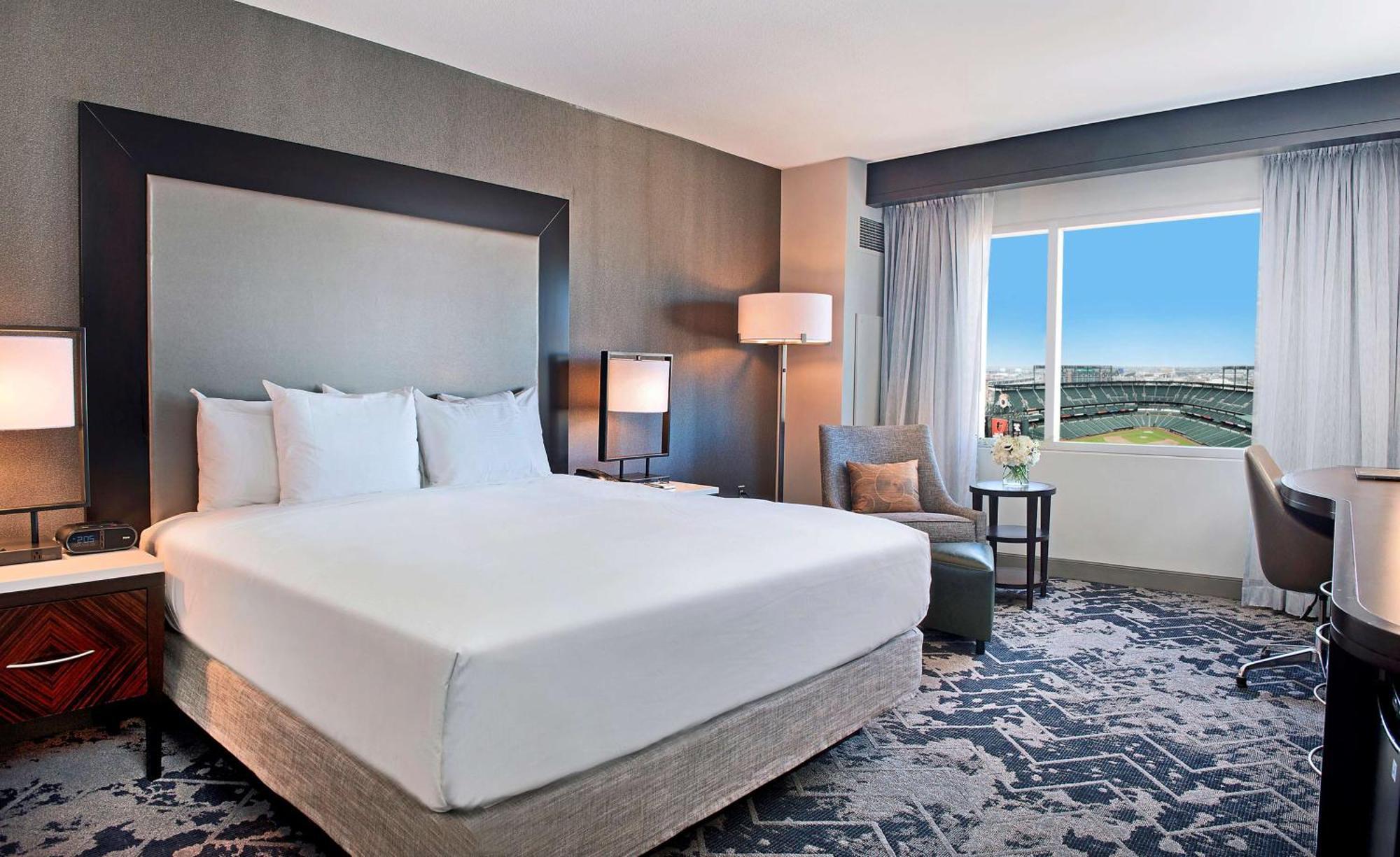 Hilton Baltimore Inner Harbor Bagian luar foto